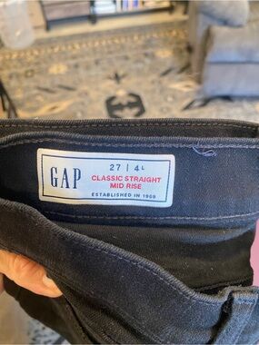 GAP Classic Straight Mid Rise Jeans - Black